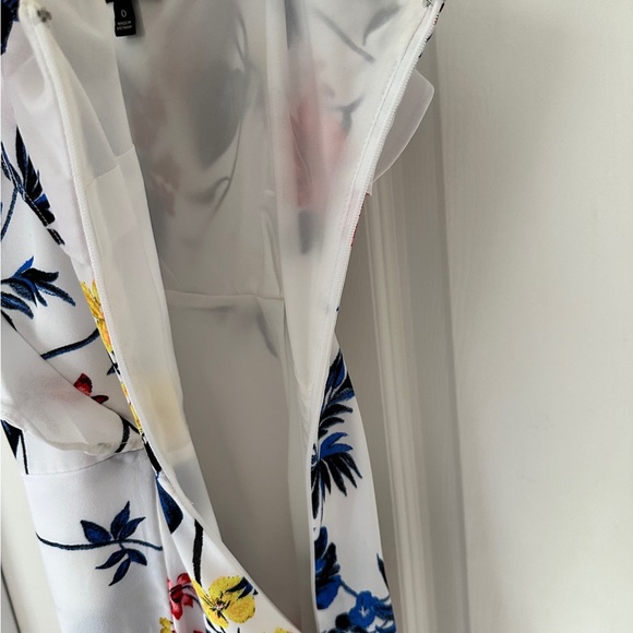 Banana Republic floral print white dress. - Picture 6 of 6